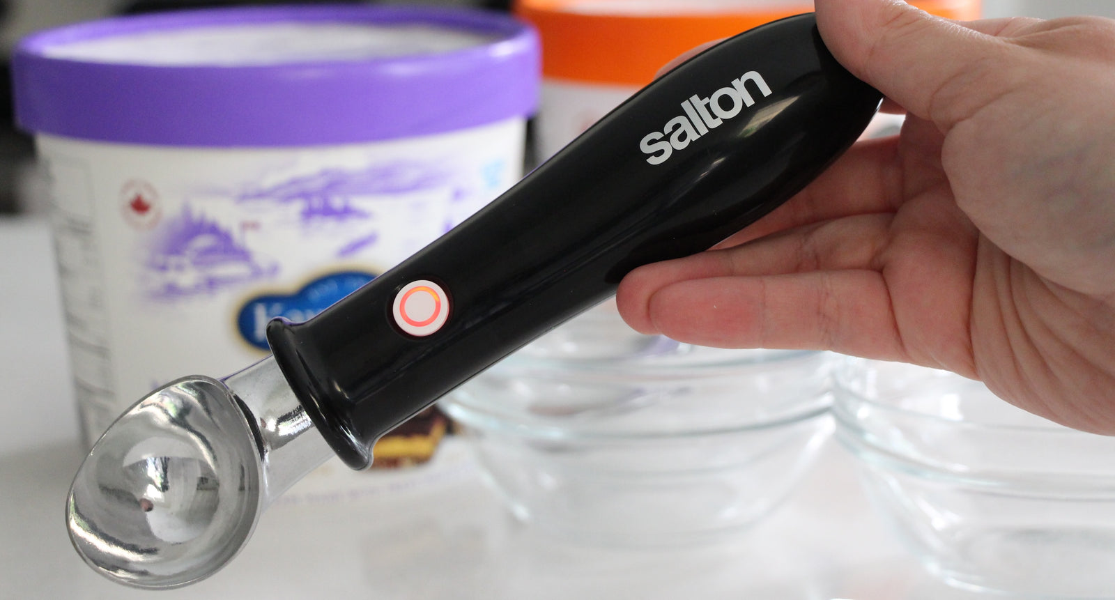 The Revolutionized Ice Cream Scoop