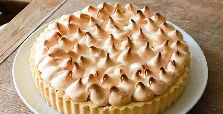 Whip up the perfect Lemon Meringue Pie with ease using the WizNMix!