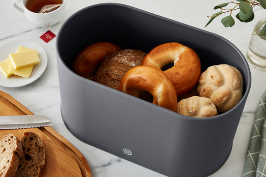 Swan Nordic Bread Bin & Cutting Board