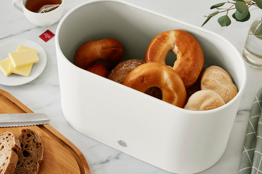 Swan Nordic Bread Bin & Cutting Board